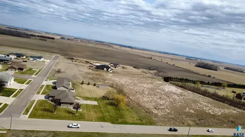 617 Hawk Ave, Colman, SD 57017 photo 14