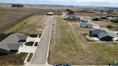621 Hawk Ave, Colman, SD 57017 photo 11