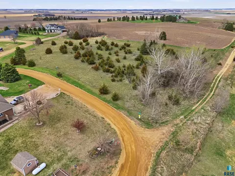 483 Rd Ave Arrowhead Pl, Canton, SD 57013 photo 17