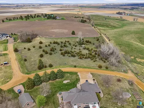 483 Rd Ave Arrowhead Pl, Canton, SD 57013 photo 10