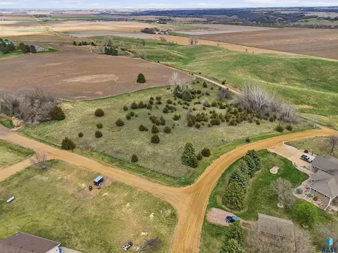 483 Rd Ave Arrowhead Pl, Canton, SD 57013 photo 12