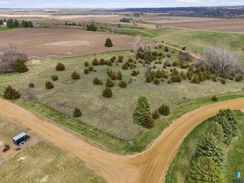 483 Rd Ave Arrowhead Pl, Canton, SD 57013 photo 14