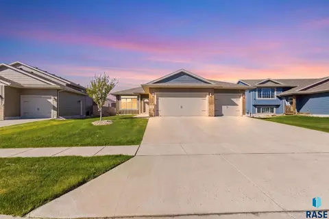 2809 S Keyrell Dr, Sioux Falls, SD 57106