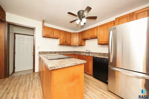 Kitchen - 948 S Cloudas Ave, Sioux Falls, SD 57103 photo 1 of 1