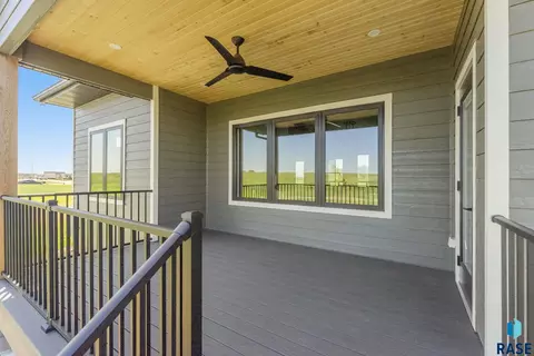 Exterior - 2516 E Chestnut Trl, Brandon, SD 57005 photo 5 of 6