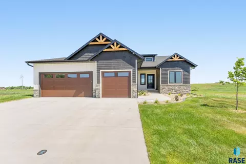 2516 E Chestnut Trl, Brandon, SD 57005