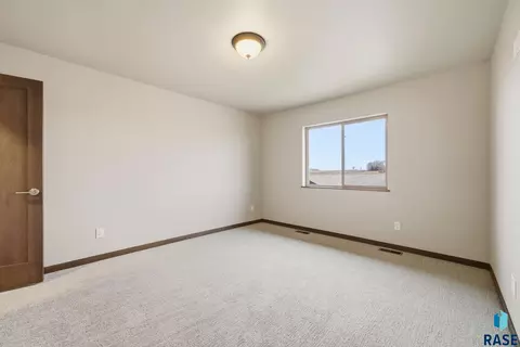 Bedroom - 2818 E Hazelnut St, Brandon, SD 57005 photo 5 of 8