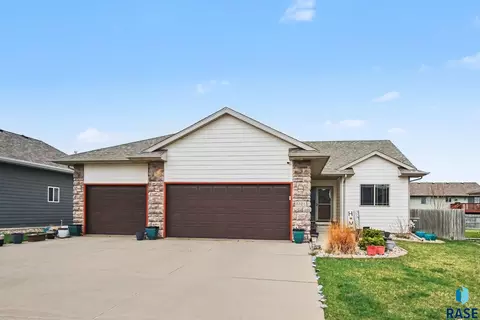 5301 S Breezeway Ave, Sioux Falls, SD 57108