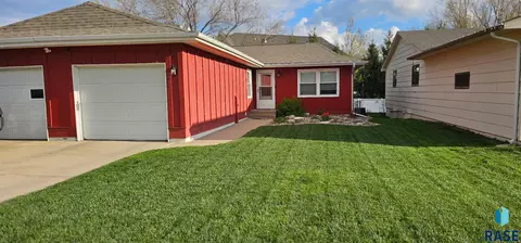 2813 E Klondike Trl, Sioux Falls, SD 57103