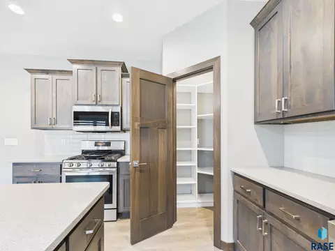 Kitchen - 301 Granite Ave, Tea, SD 57064 photo 6 of 6