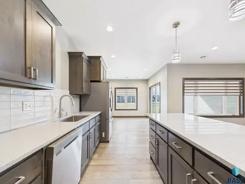 Kitchen - 301 Granite Ave, Tea, SD 57064 photo 3 of 6