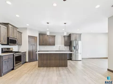 Kitchen - 301 Granite Ave, Tea, SD 57064 photo 5 of 6