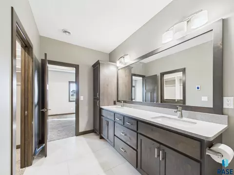 Bath - 301 Granite Ave, Tea, SD 57064 photo 2 of 4