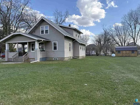Exterior - 211 E 3rd St, Egan, SD 57024 photo 3 of 7