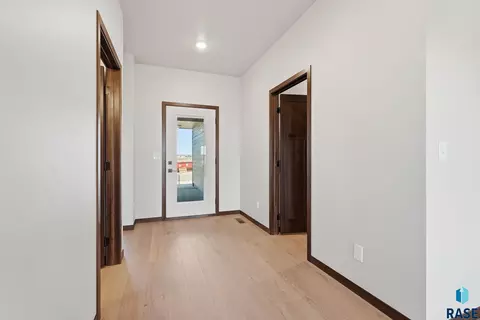 2417 E Gunnar St, Brandon, SD 57005 photo 14