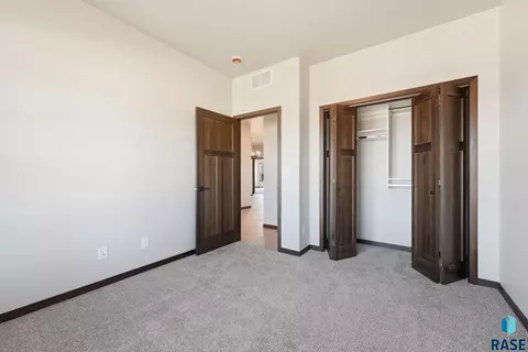 2417 E Gunnar St, Brandon, SD 57005 photo 24