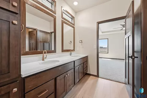 2417 E Gunnar St, Brandon, SD 57005 photo 20