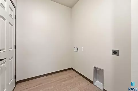 2417 E Gunnar St, Brandon, SD 57005 photo 16