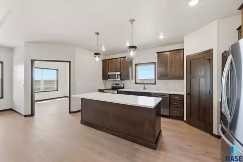 2417 E Gunnar St, Brandon, SD 57005 photo 7