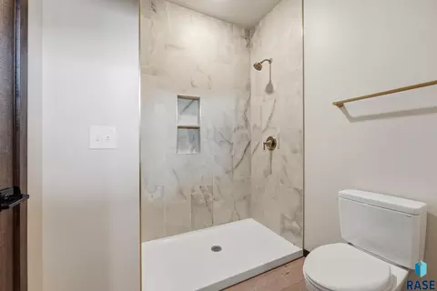 2417 E Gunnar St, Brandon, SD 57005 photo 21