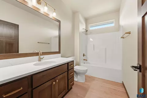 2417 E Gunnar St, Brandon, SD 57005 photo 25