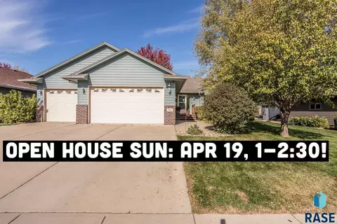 4904 E Tiger Lilly St, Sioux Falls, SD 57110