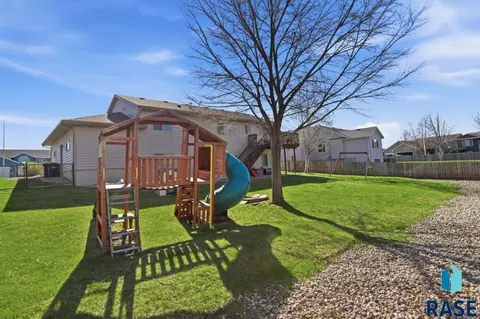 5401 S Carrick Ave, Sioux Falls, SD 57106 photo 29
