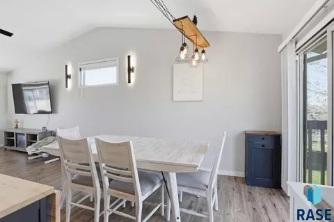 5401 S Carrick Ave, Sioux Falls, SD 57106 photo 9