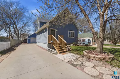 211 S Holly Ave, Sioux Falls, SD 57104
