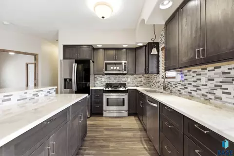 Kitchen - 1500 E Birch St, Brandon, SD 57005 photo 1 of 5