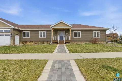 Exterior - 1500 E Birch St, Brandon, SD 57005 photo 3 of 9