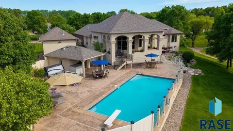 3001 S St Francis Ln, Sioux Falls, SD 57103