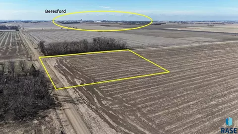 295 Th St, Beresford, SD 57004 photo 8