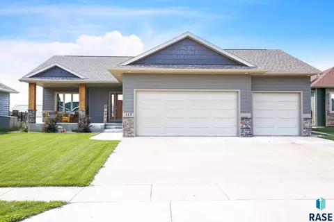 Exterior - 117 E Birchwood Dr, Brandon, SD 57005 photo 2 of 6