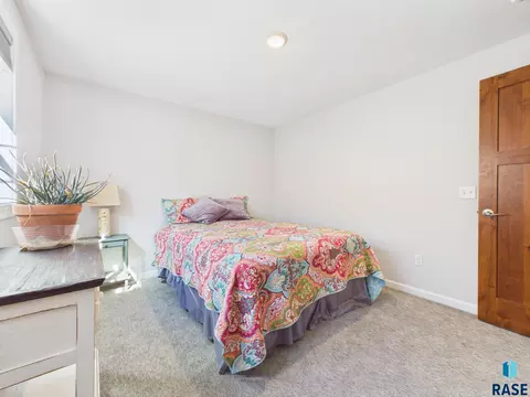 Bedroom - 117 E Birchwood Dr, Brandon, SD 57005 photo 5 of 6