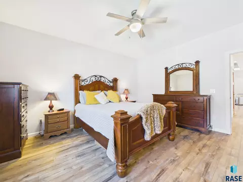 Bedroom - 117 E Birchwood Dr, Brandon, SD 57005 photo 2 of 6