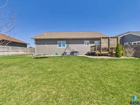 Exterior - 117 E Birchwood Dr, Brandon, SD 57005 photo 3 of 6