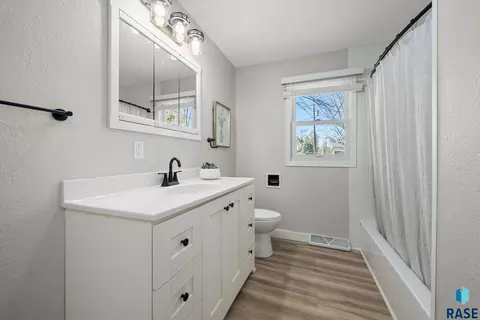215 N Joseph Ave, Tea, SD 57064 photo 14