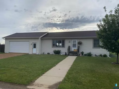 402 Kelsey St, Elkton, SD 57026