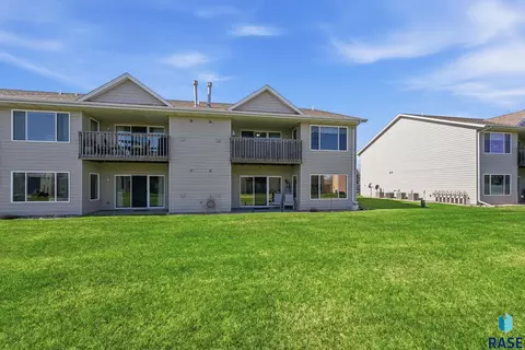 7107 W 56th St # 18, Sioux Falls, SD 57106