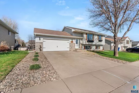 4124 N Jans Dr, Sioux Falls, SD 57107