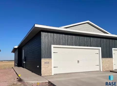 3515 S Heather Ave, Sioux Falls, SD 57106
