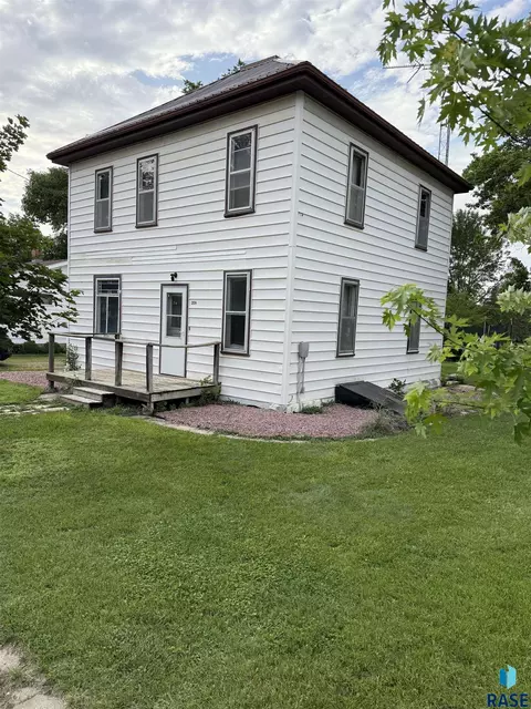 208 E Washington St, Marion, SD 57043 photo 37
