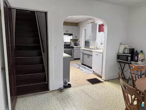 208 E Washington St, Marion, SD 57043 photo 9