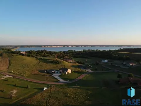 Starboard St, Yankton, SD 57078 photo 5