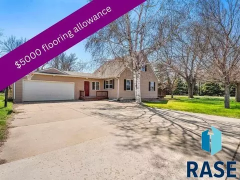 101 S Columbia St, Harrisburg, SD 57032
