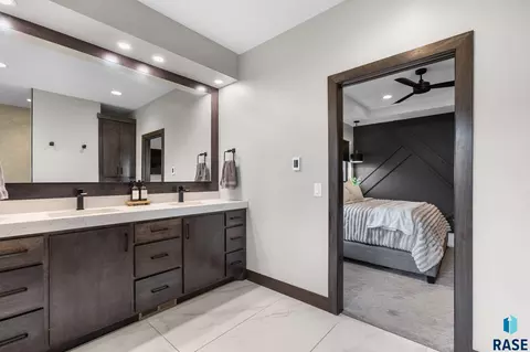Bath - 6701 E Spitfire Cir, Sioux Falls, SD 57110 photo 1 of 4
