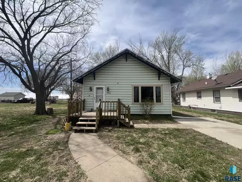 731 Florida St, Centerville, SD 57014