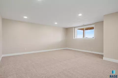 Other - 5505 E Morningside Cir, Sioux Falls, SD 57110 photo 7 of 11