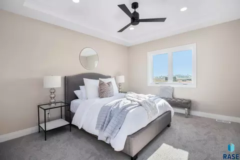 Bedroom - 5505 E Morningside Cir, Sioux Falls, SD 57110 photo 1 of 10